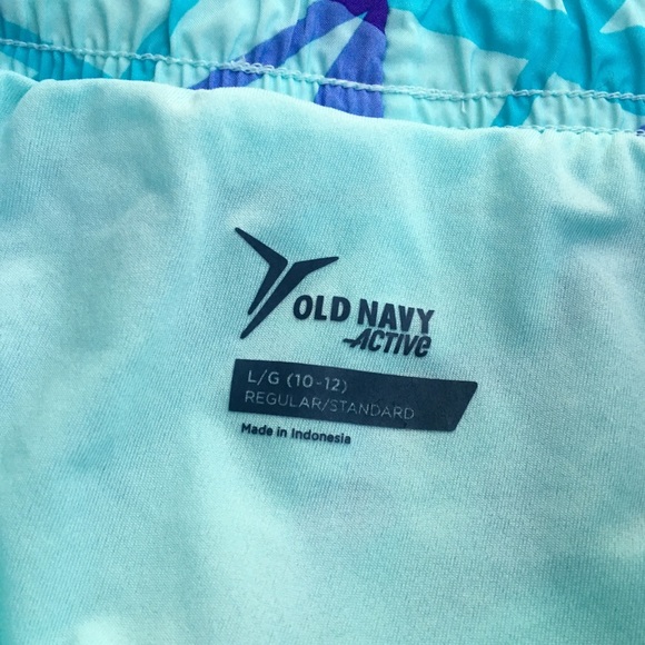 ***SOLD***Girls Athletic Shorts - Picture 2 of 3