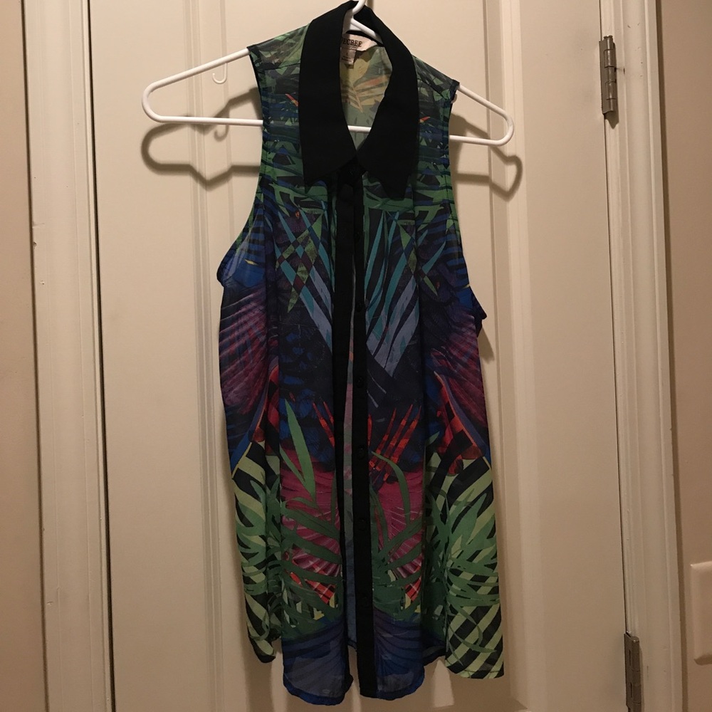 Tropical print sleeveless blouse