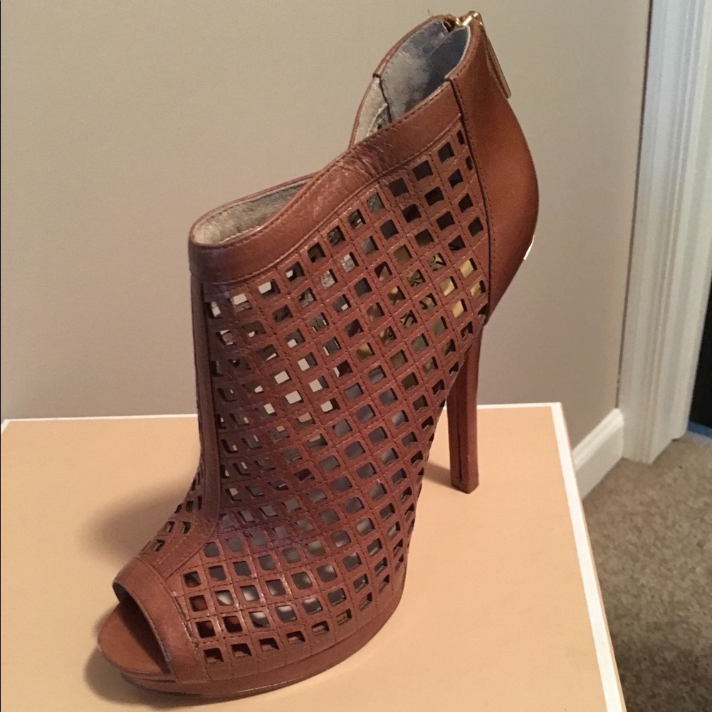 Michael Kors Graham Bootie Size 8.5 M