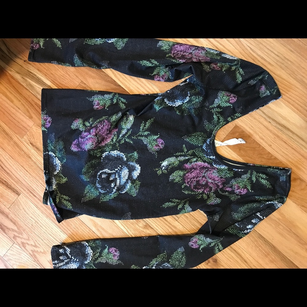 Size 8 Lululemon long sleeve shirt