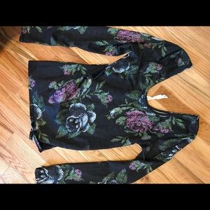 Size 8 Lululemon long sleeve shirt