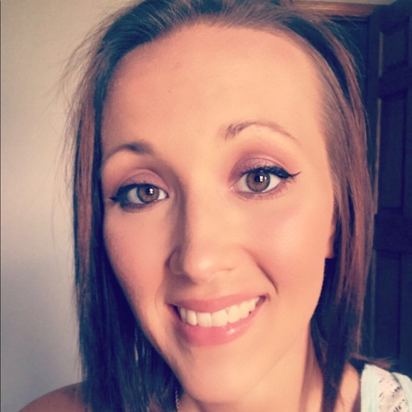 Meet your Posher, Calandra - Picture 1 of 1