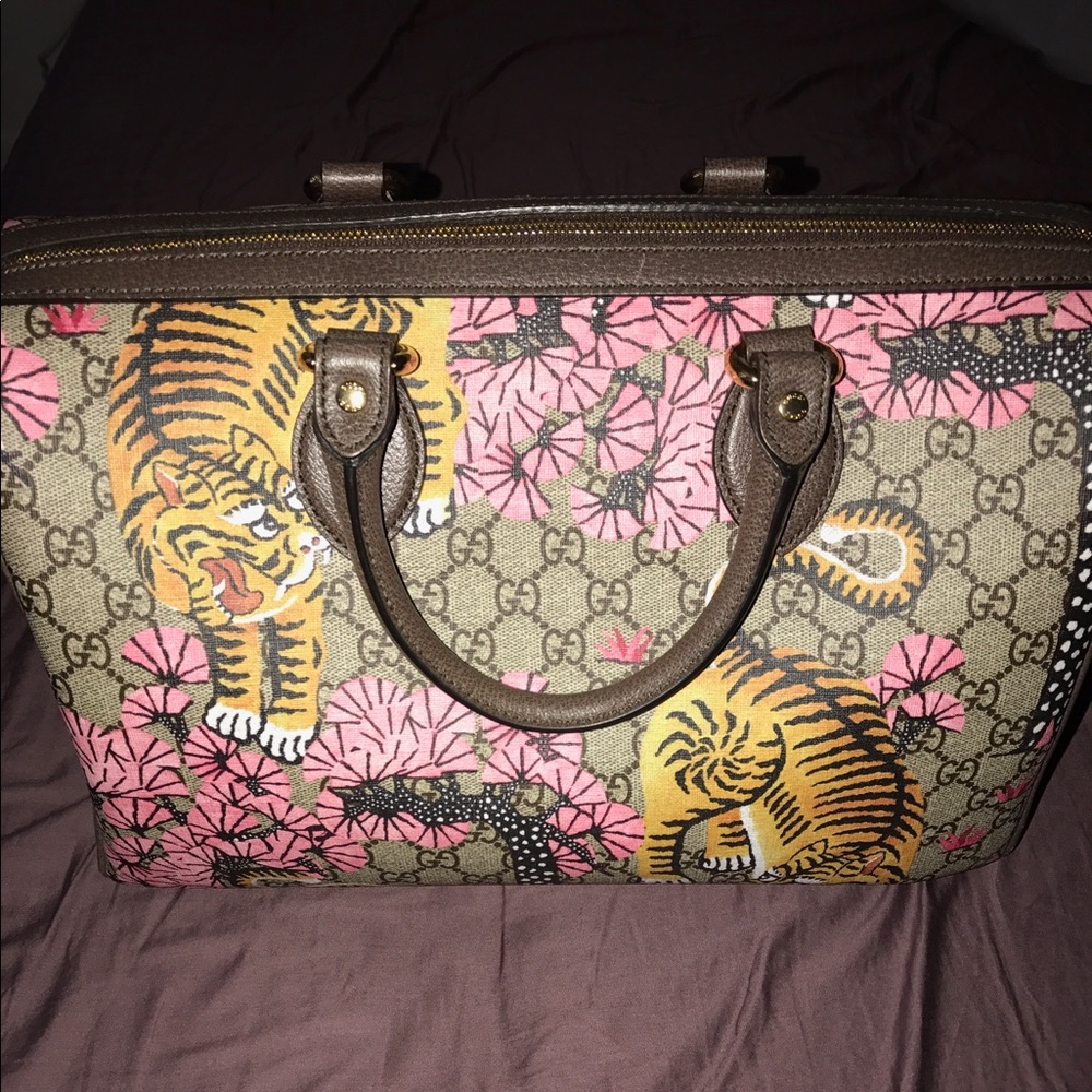 SOLD!!! Authentic Gucci Purse