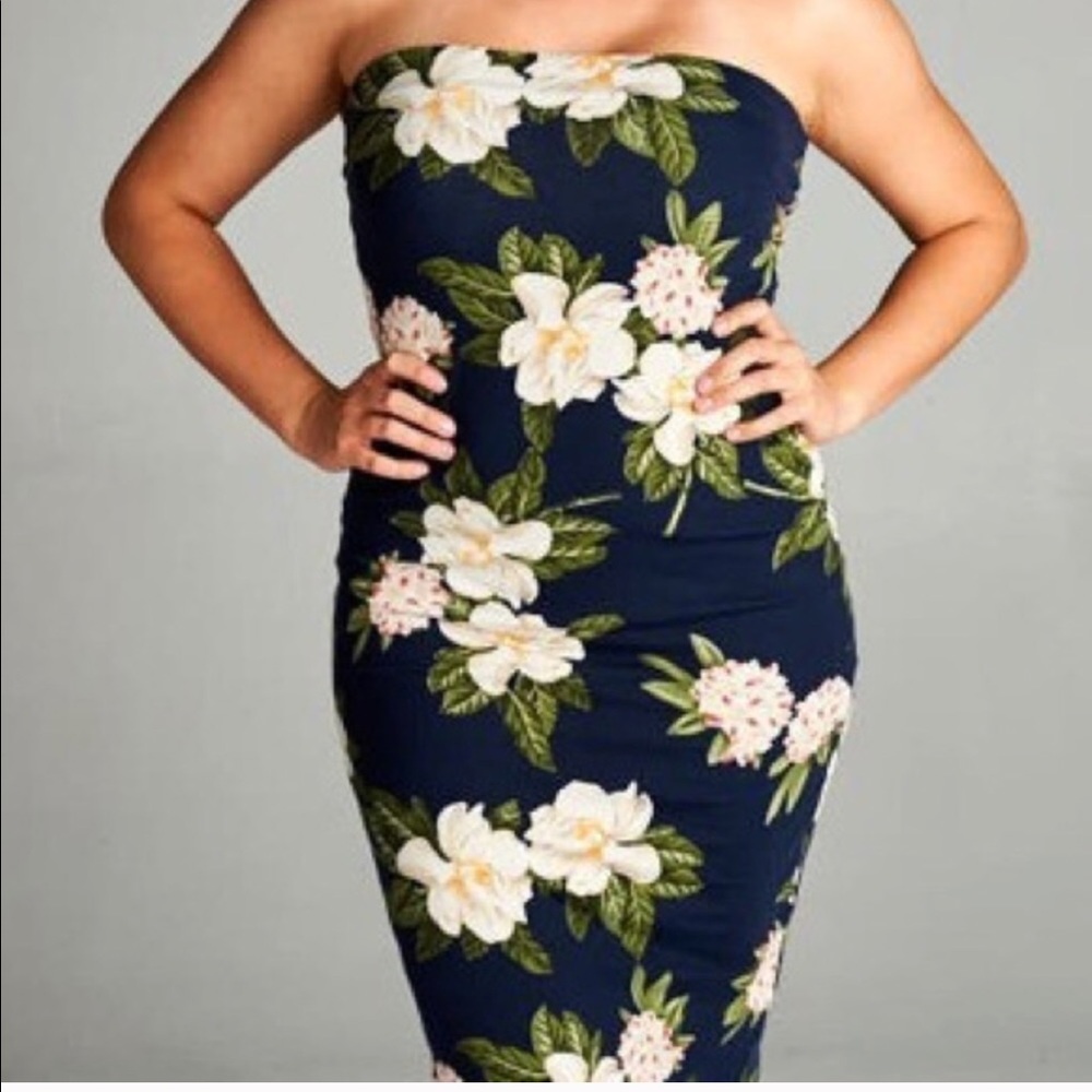 Plus size lined off the shoulders stunner💋