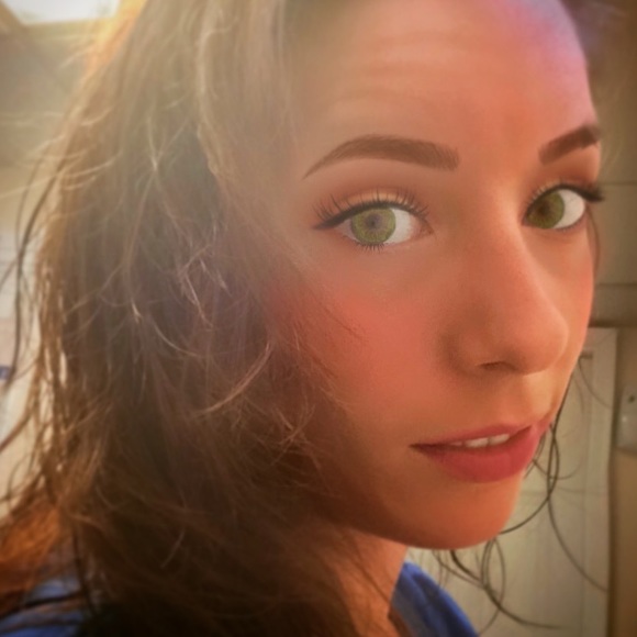 Meet your Posh Ambassador - Christy! - Picture 7 of 8