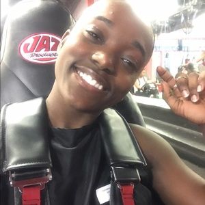 Meet your Posher, Janel