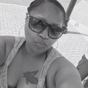 Meet your Posher, Yvette