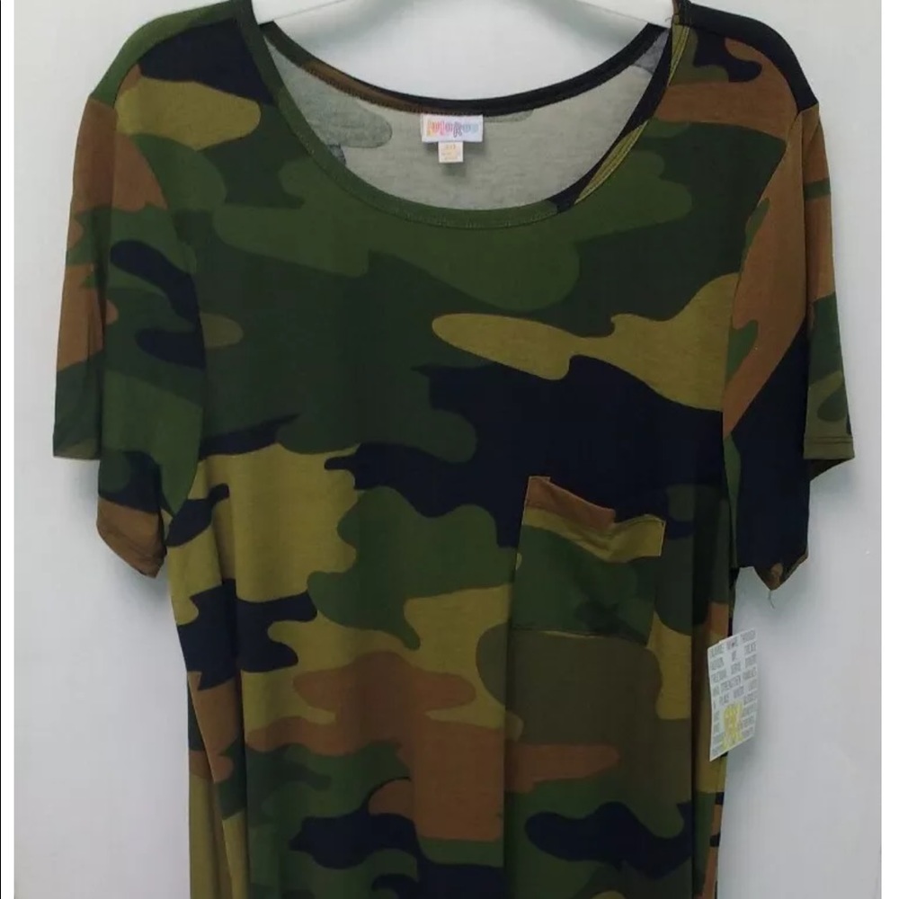 BNWT Lularoe UNICORN camo Carly 2xl