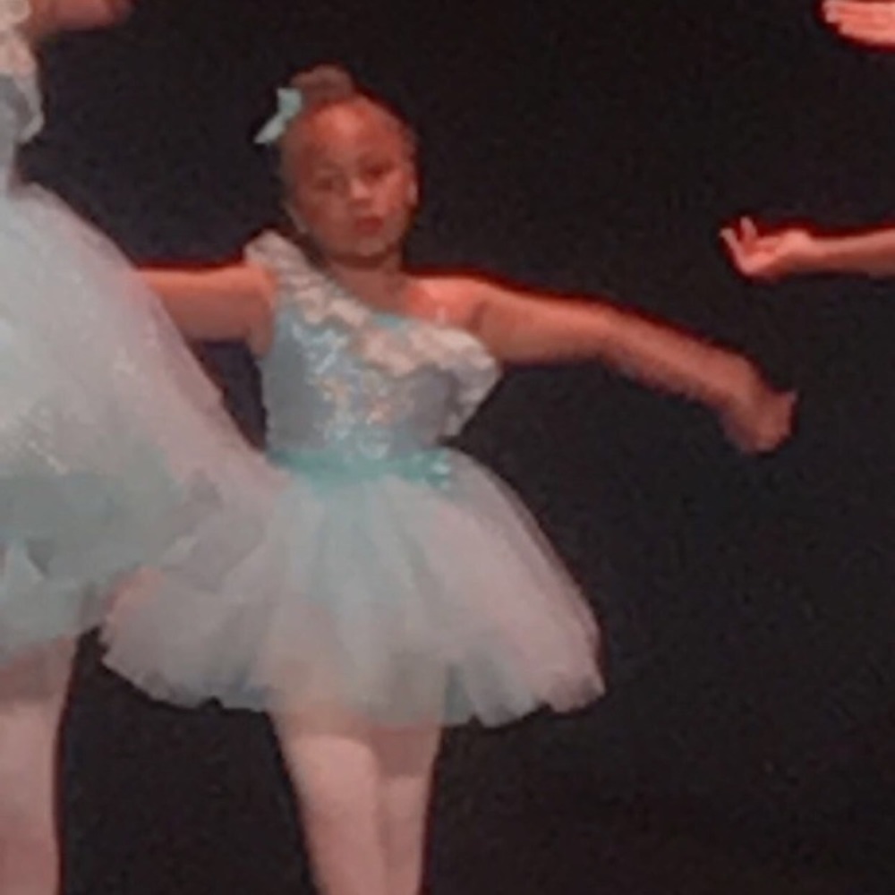 Meet your Posher, Nakisha