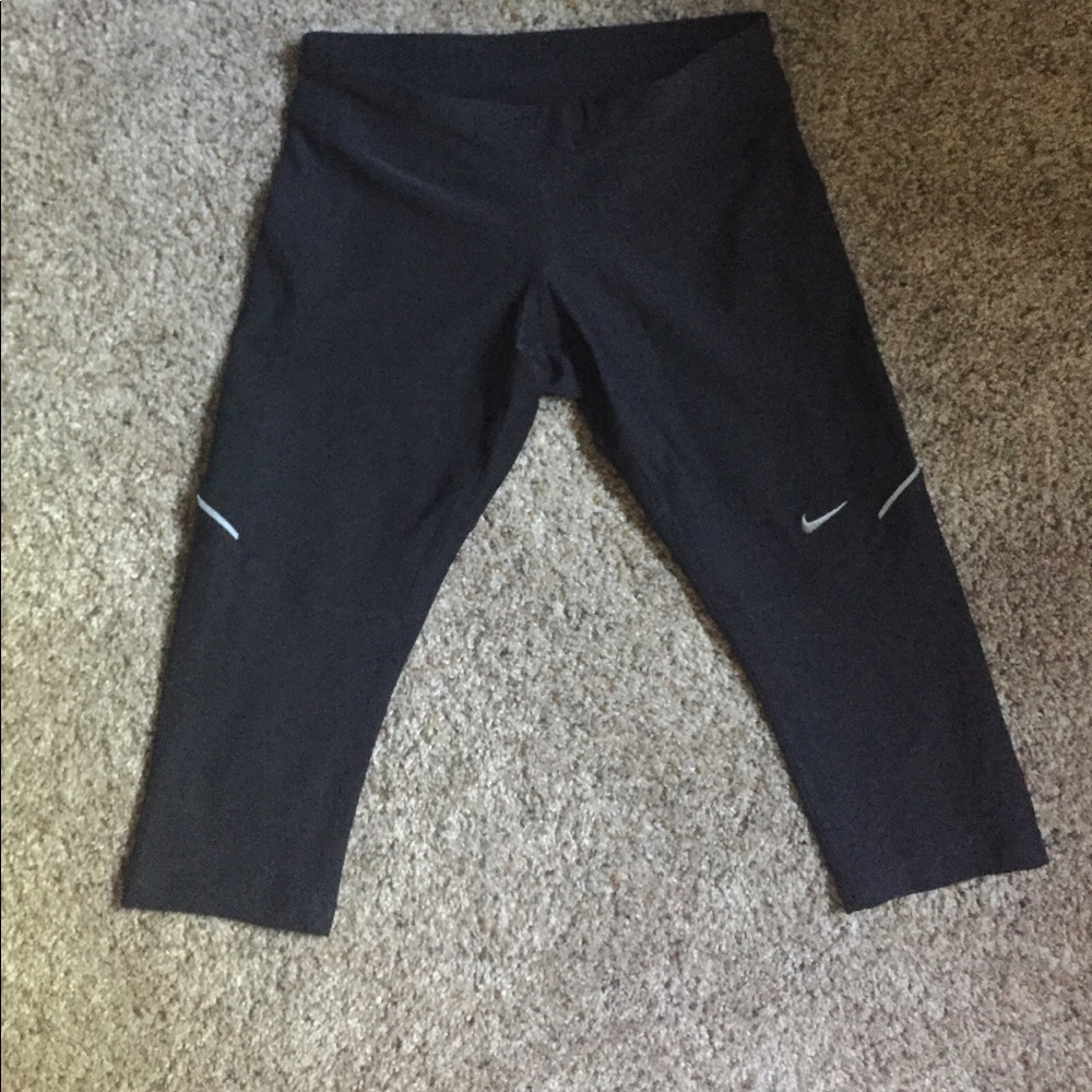 Nike Crops