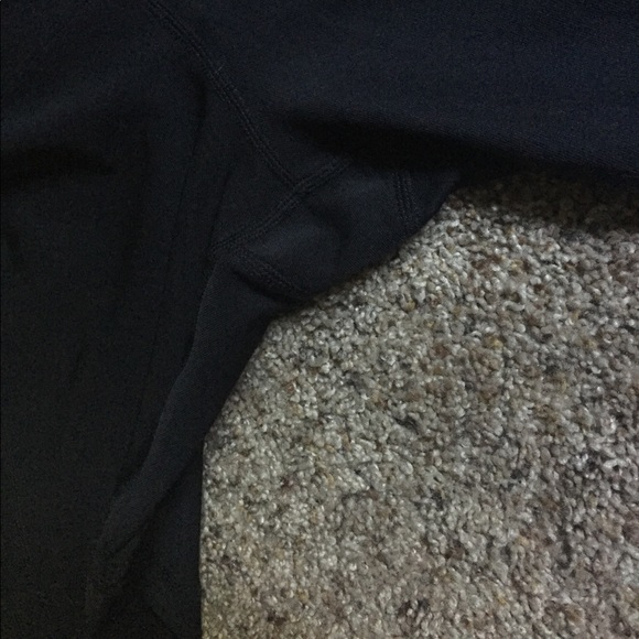 Nike Crops - Picture 3 of 4