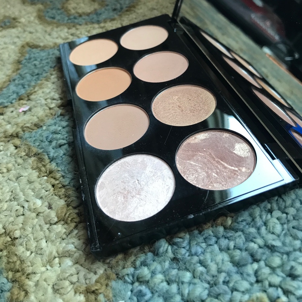 Makeup Revolution Ultra Blush Palette - Picture 1 of 4