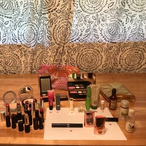 Big lot of makeup! Shisedo, Bare Minerals, & more!