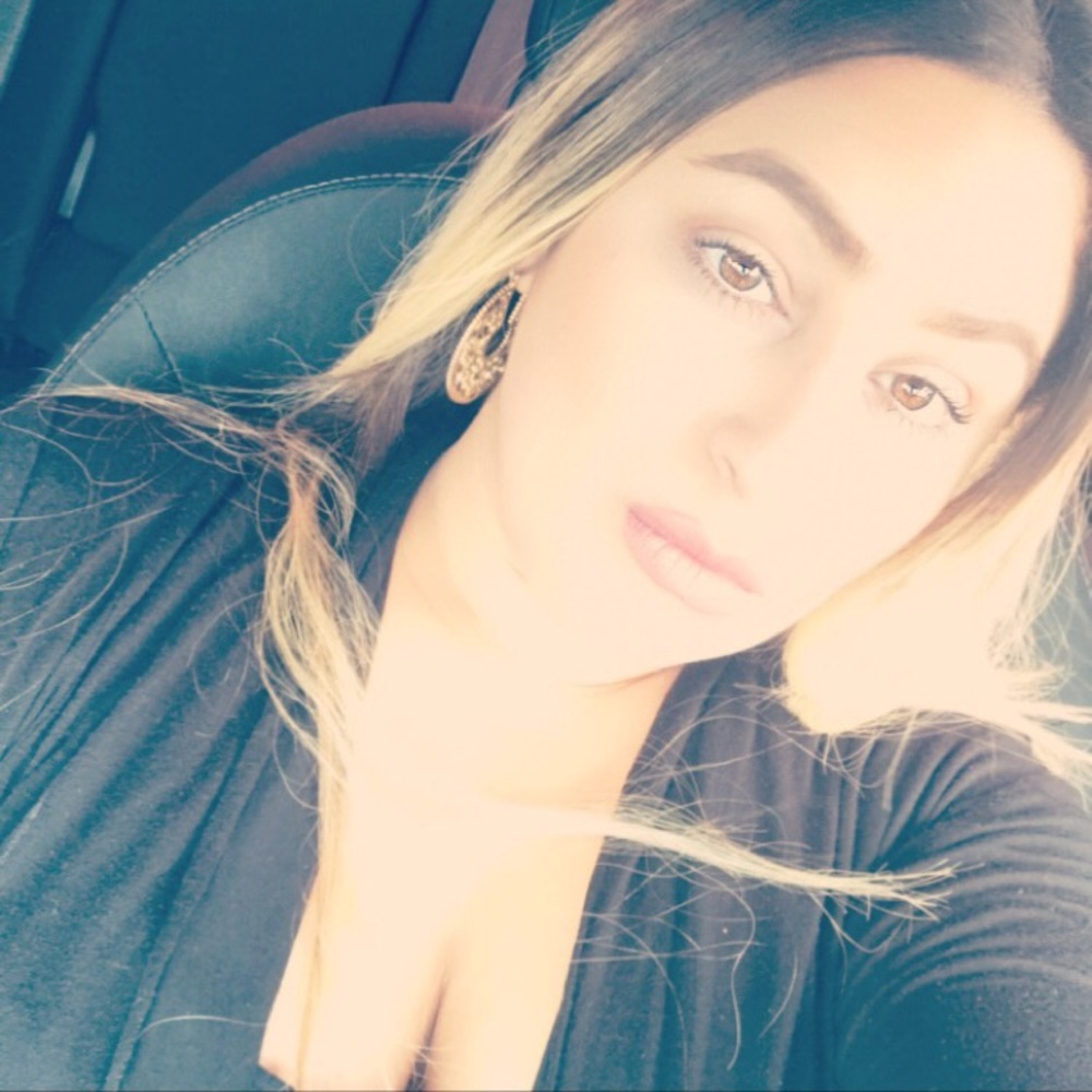 Meet your Posher, Adriana
