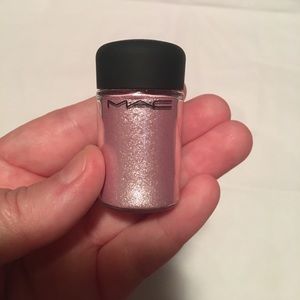 Mac pigment