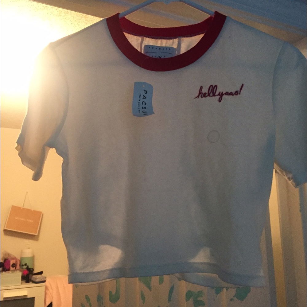 Kendall & Kylie "hellyaaas" top