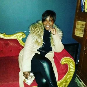 Meet your Posher, Apryll