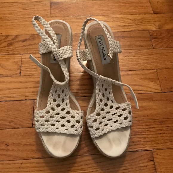 Steve Madden Manngo Wedges. Cream Espadrilles - Picture 1 of 2