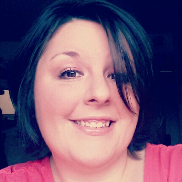 Meet your Posher, Stefanie - Picture 1 of 1