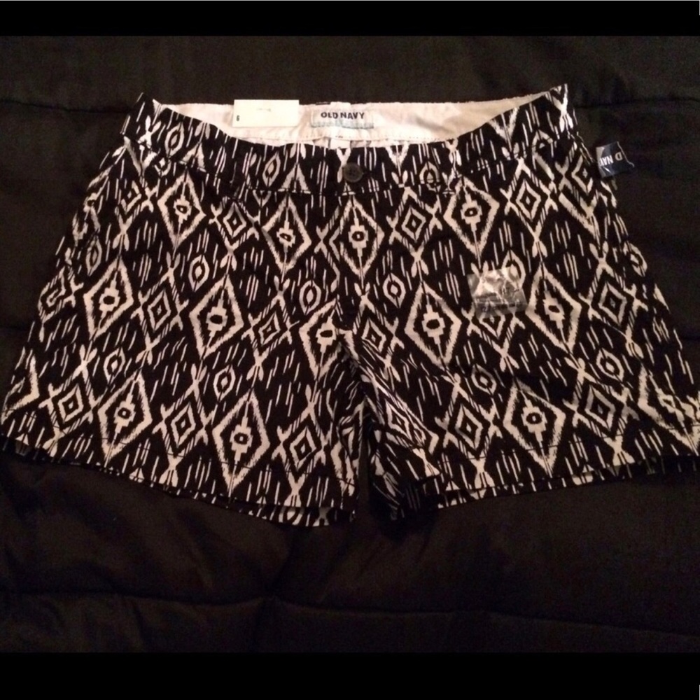 NWT Old Navy Tribal Aztec shorts black & white