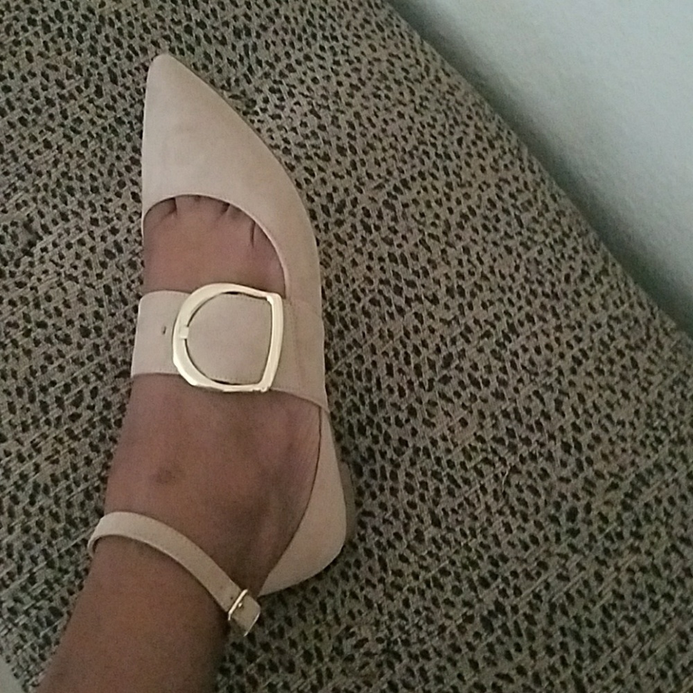 Tan flats
