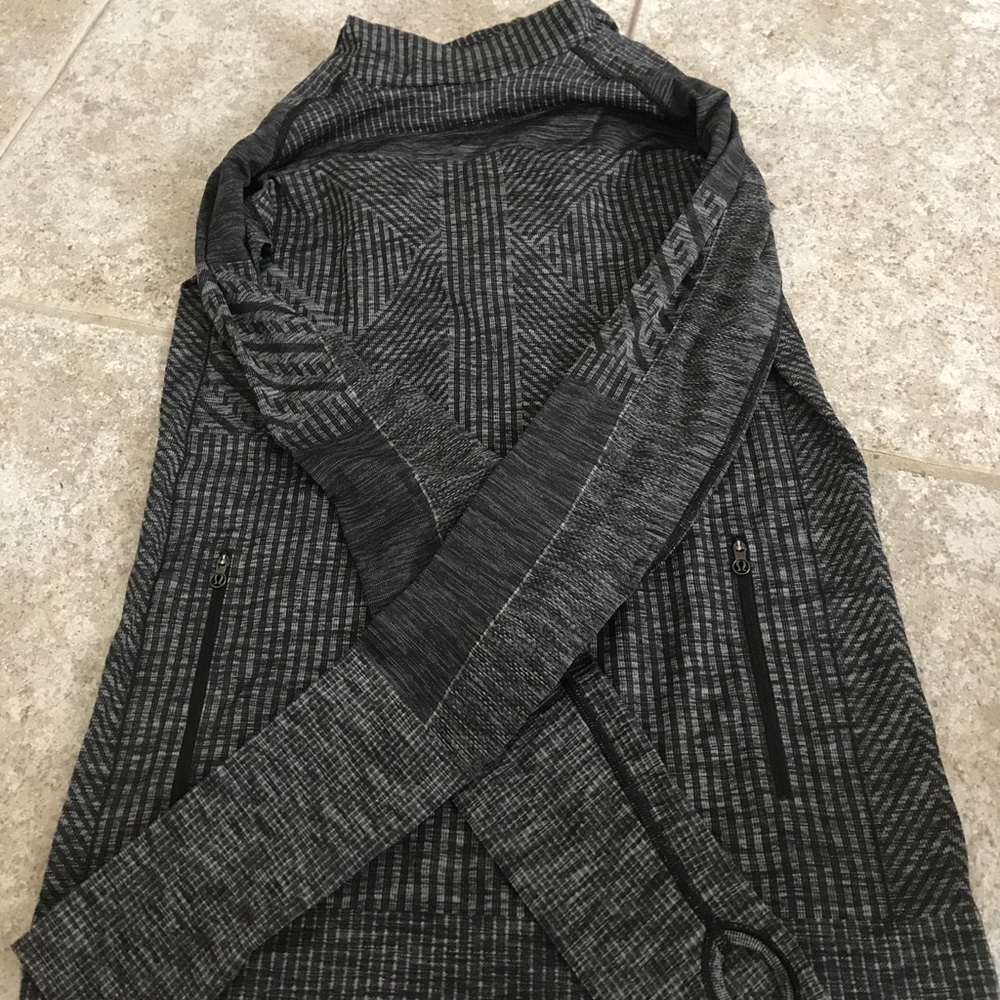 Lululemon long sleeve top