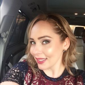 Meet your Posher, Elva