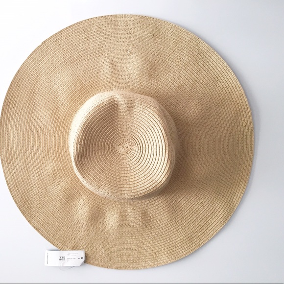Old Navy Wide Brim Straw Hat - Picture 1 of 5