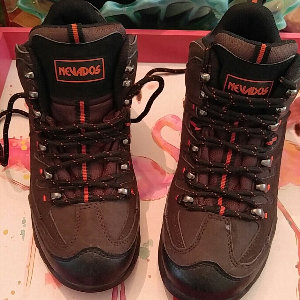 Boys hiking boots