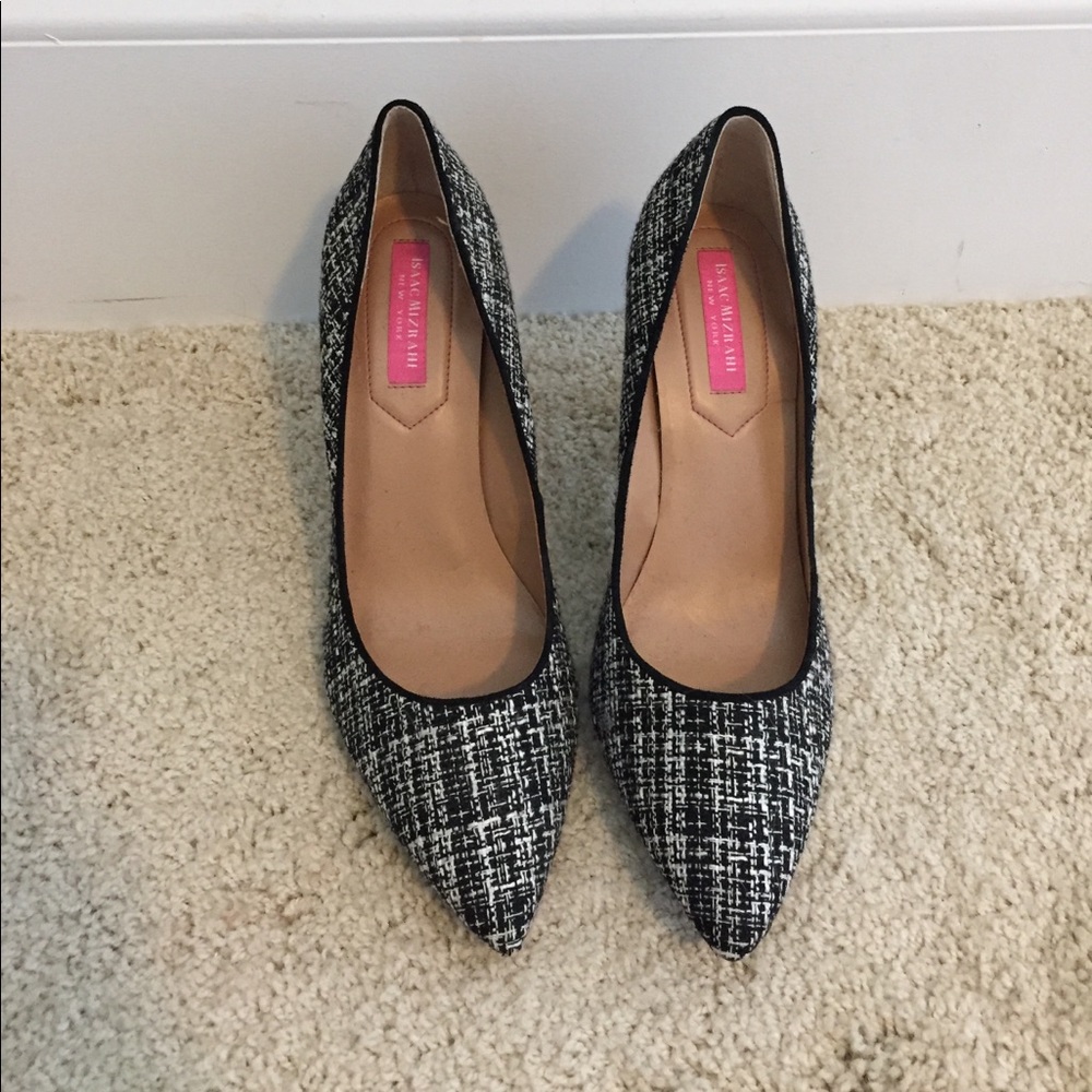 Isaac mizrahi black and white heels