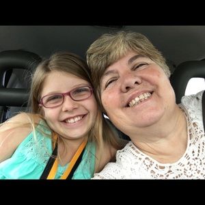 Meet your Posher, Melissa