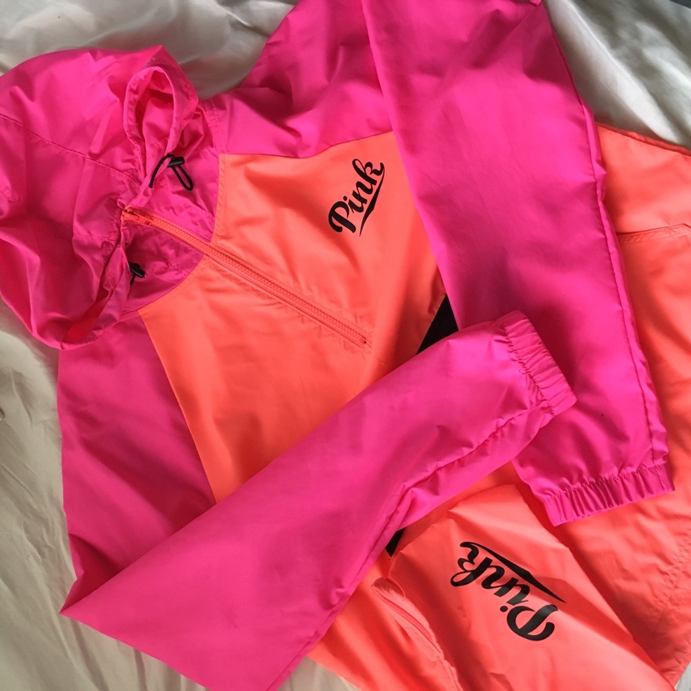 VS PINK ANORAK/ WINDBREAKER