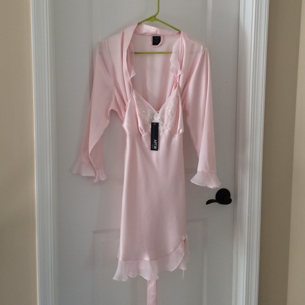 Apt 9 silky robe and night gown small NWT