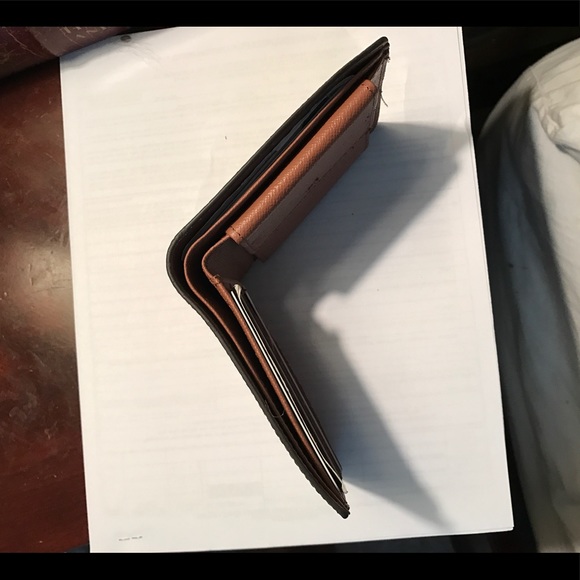 Louis Vuitton Wallet. 100% Authentic.