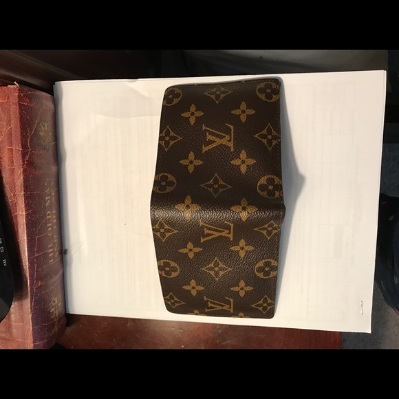 Louis Vuitton Wallet. 100% Authentic.