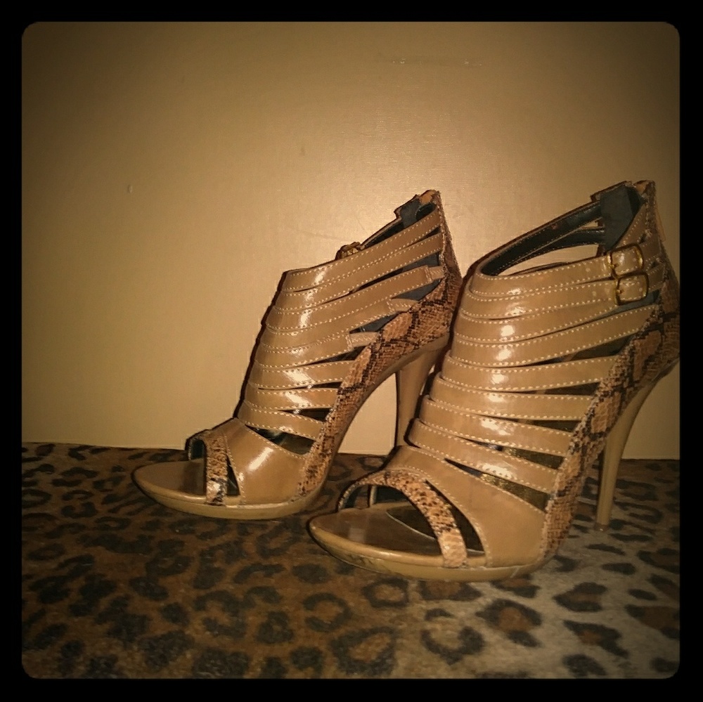 Tan multi color heel