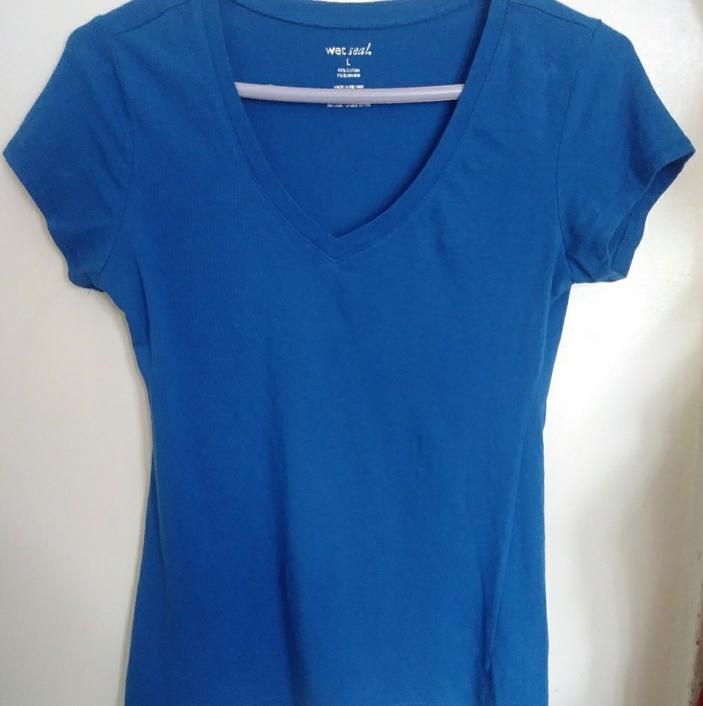 V-neck shirt