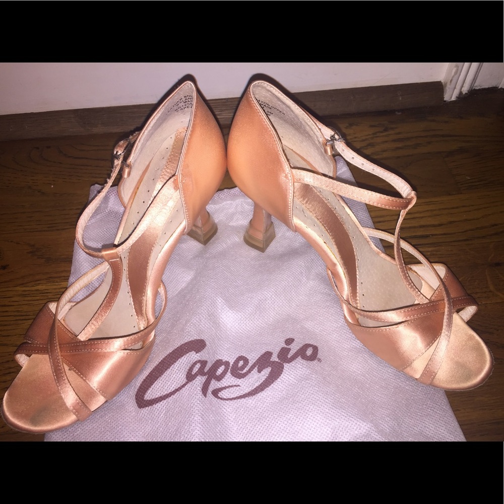 8.5 dancing shoes