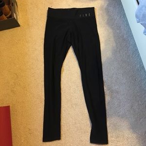 VS Pink Ultimate Yoga Leggings