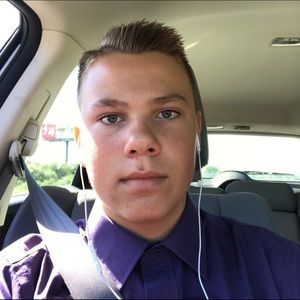 Meet your Posher, Ethan