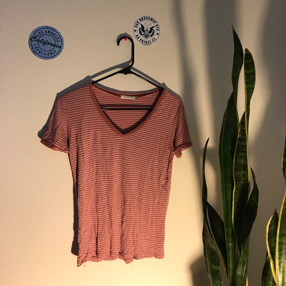 🛑pink and white striped V-neck spandex material🛑