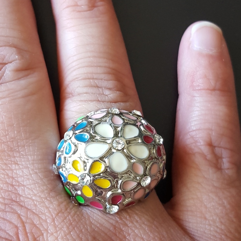 Multi color flower ring