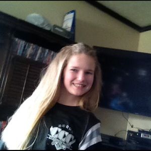 Meet your Posher, Claudia