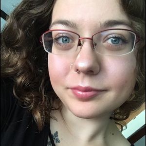 Meet your Posher, Kera