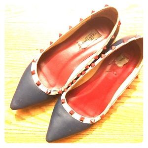 Pre Owned Valentino Rockstud Flats Size 37.