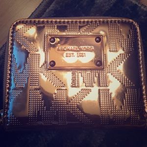 Michael kors wallet