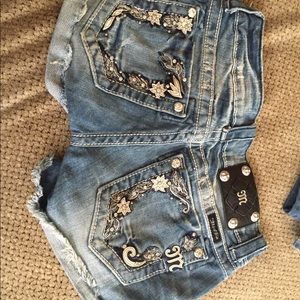 SIZE 25 MISS ME JEAN SHORTS FLOWER