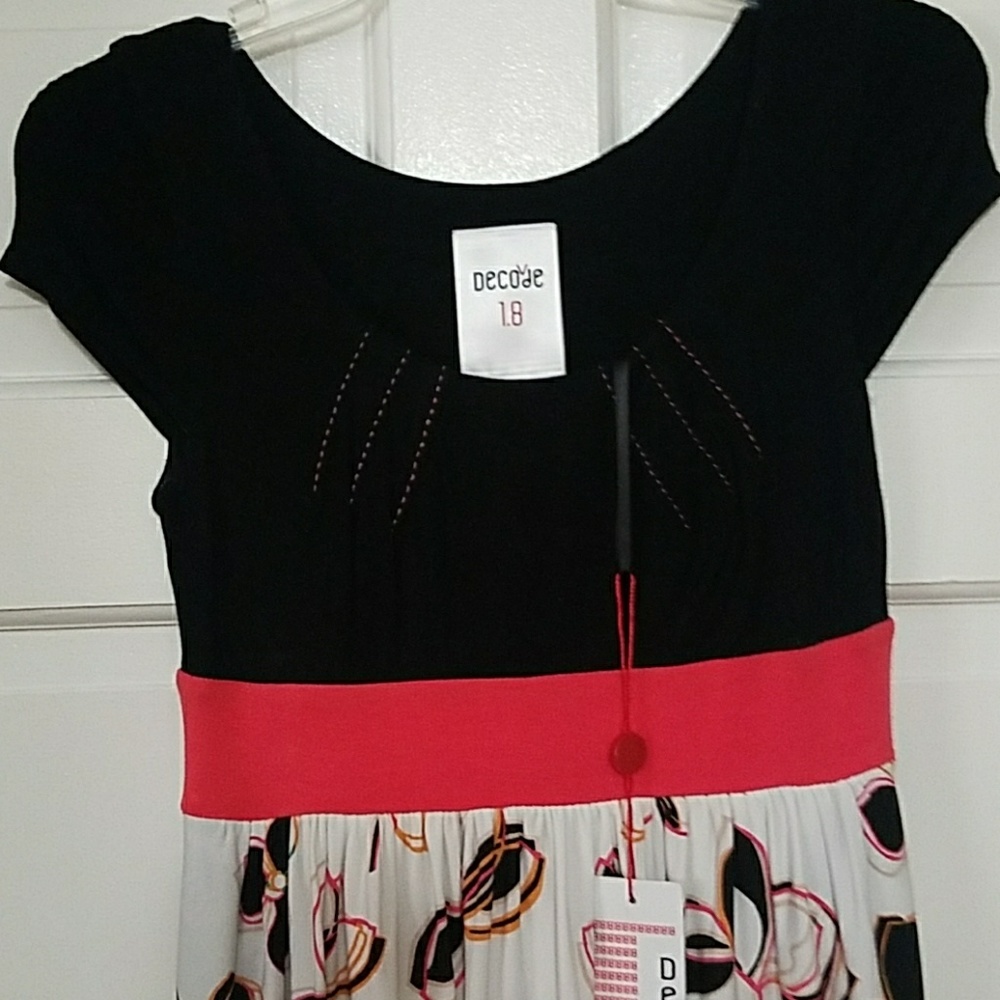 Dress - Picture 2 of 2