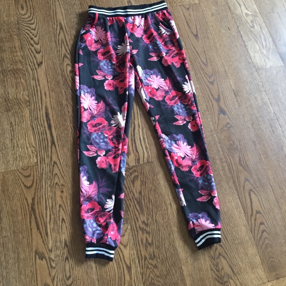 Floral sweat pants
