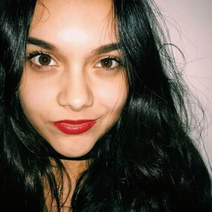 Meet your Posher, Isabel